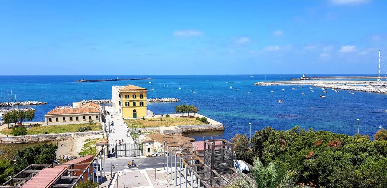 Almare - Sea Front Apartment Livorno Luaran gambar