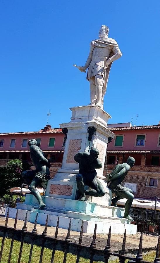 Almare - Sea Front Apartment Livorno Luaran gambar